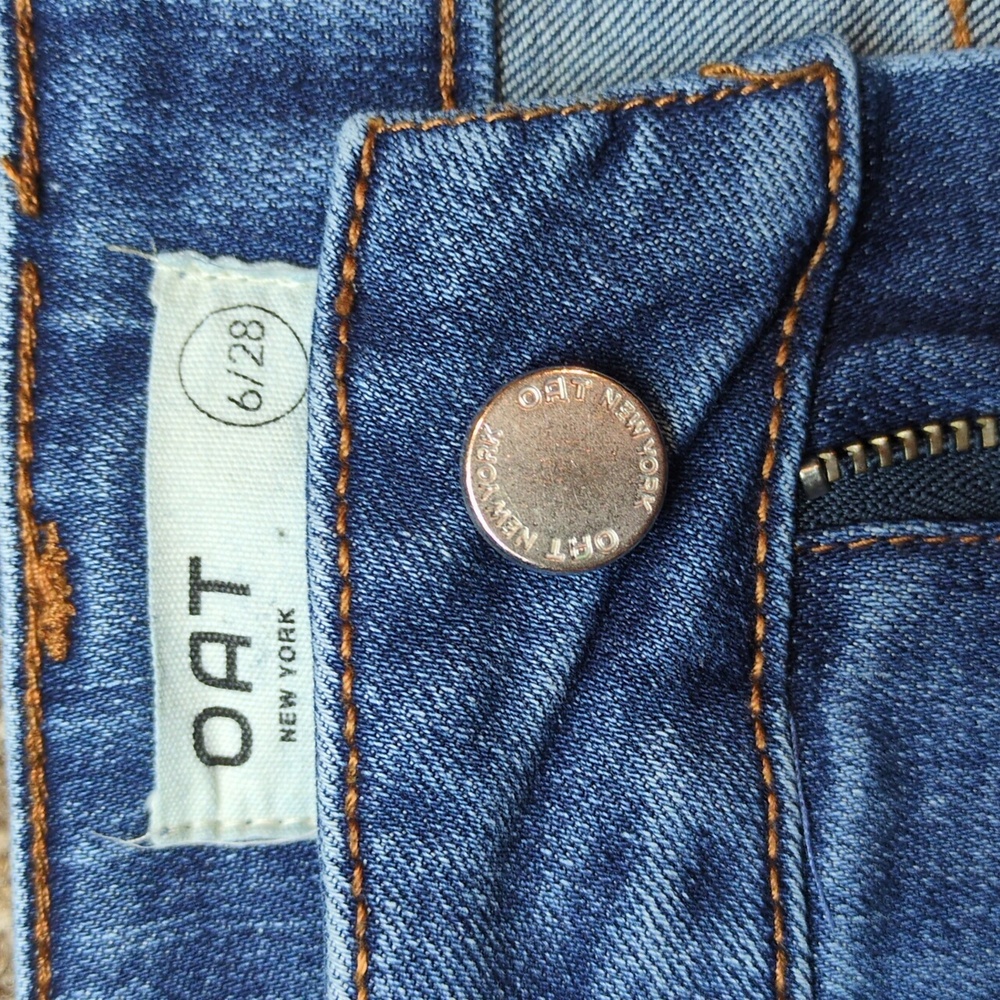 OAT New York Women's High Rise Flare Raw Hem Stretch Jeans Size 6 - Picture 3 of 14